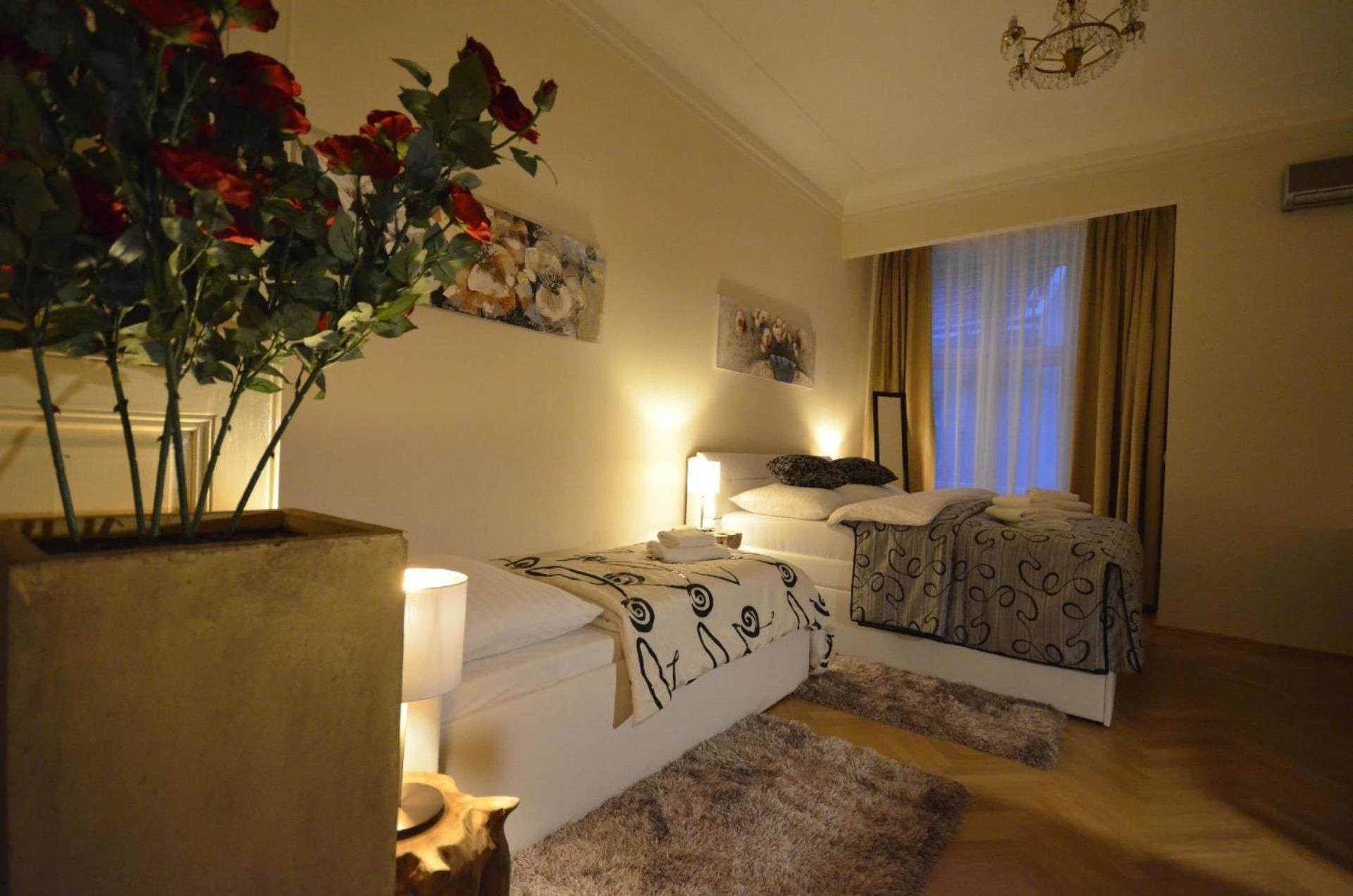 Fuer 3 Personen Und 2 In Apartment Prague