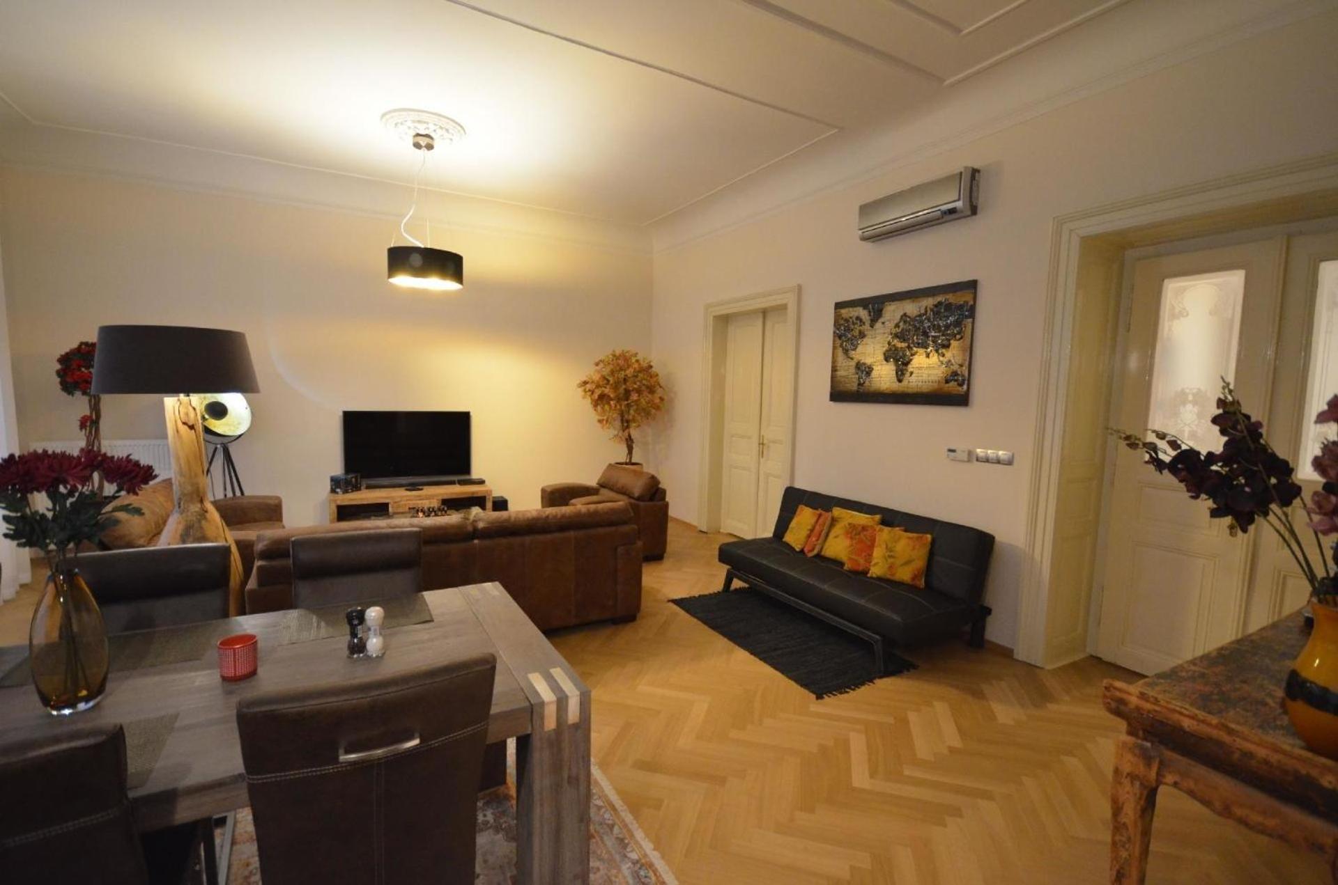 Fuer 3 Personen Und 2 In Apartment Prague