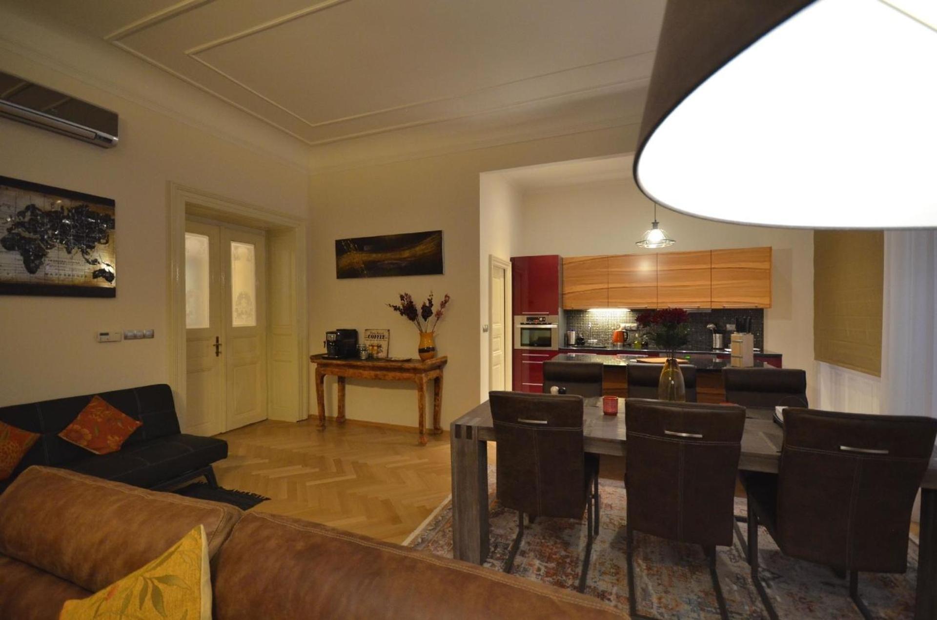 Apartment Fuer 3 Personen Und 2 In *