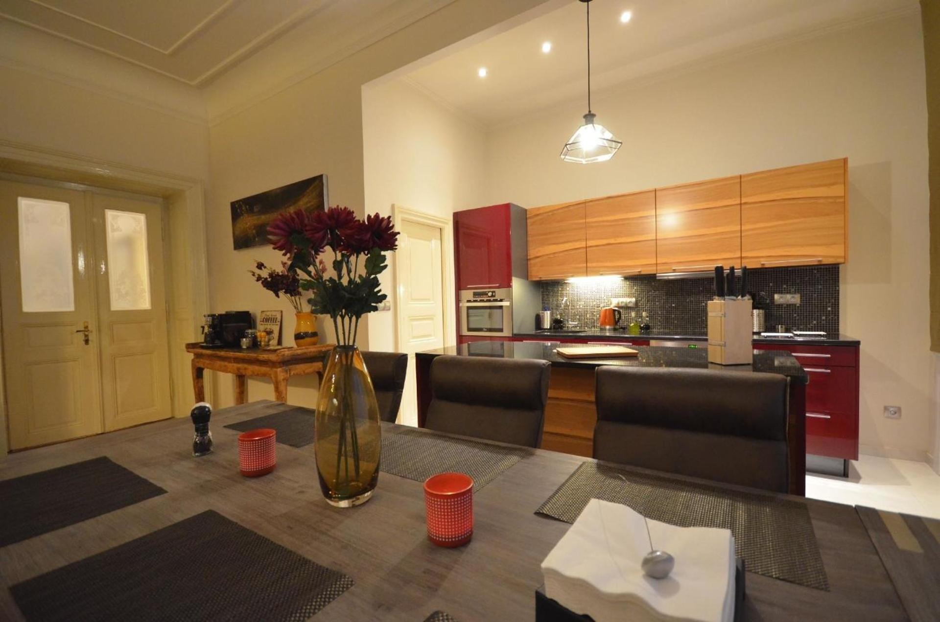 Apartment Fuer 3 Personen Und 2 In *